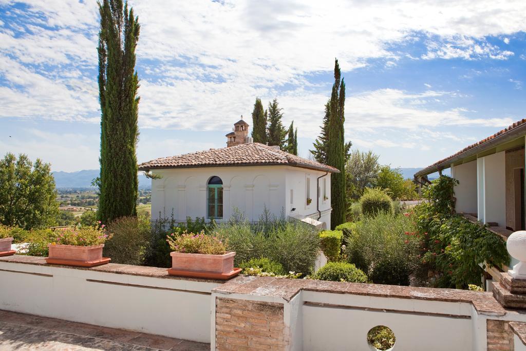 Subretia Residenze Di Campagna Aparthotel Fabbri Exterior foto